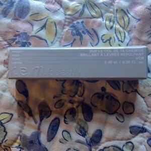 REM Beauty plumping lipgloss